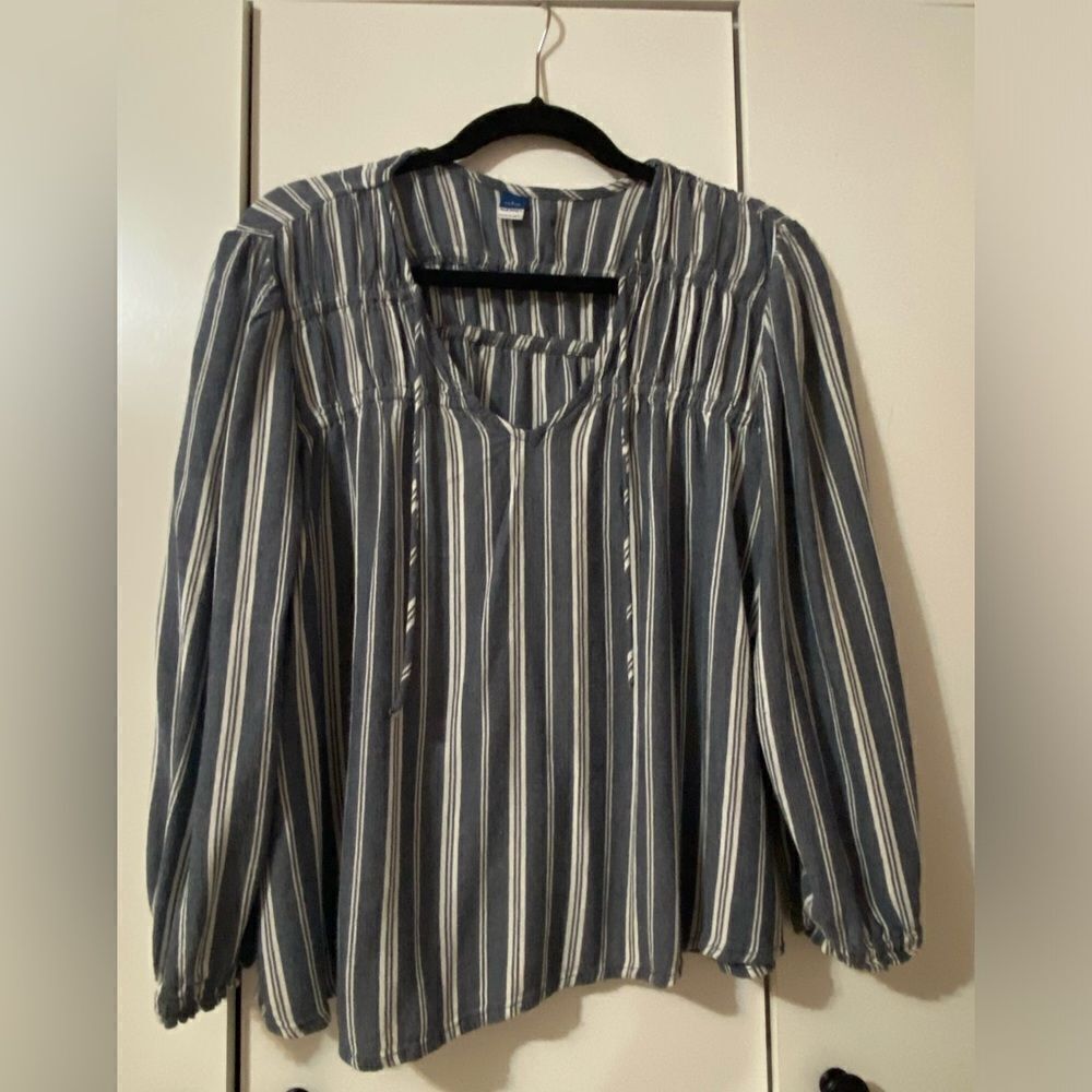 Women’s peasant top